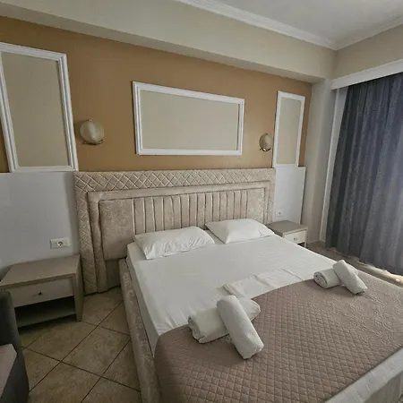 Pini 호텔 Sarandë